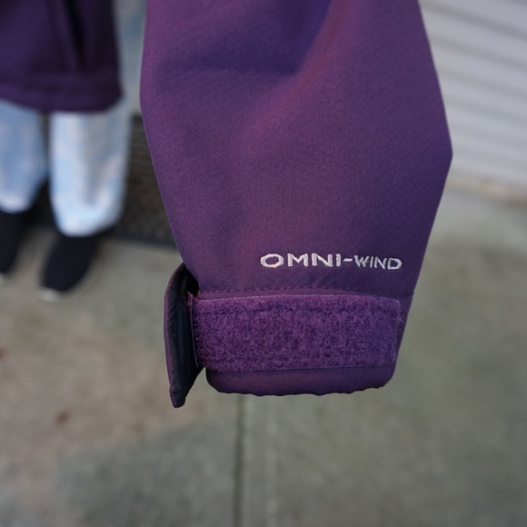 Women's Columbia Jacket - Picture 4 of 9